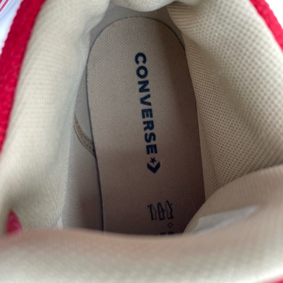 Junior Converse slip ons size 5 - Picture 7 of 8